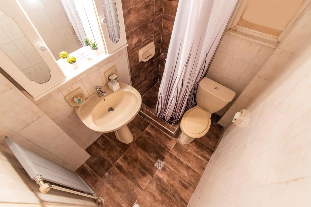 Pine Trees Apartment เปรเวซา ภายนอก รูปภาพ