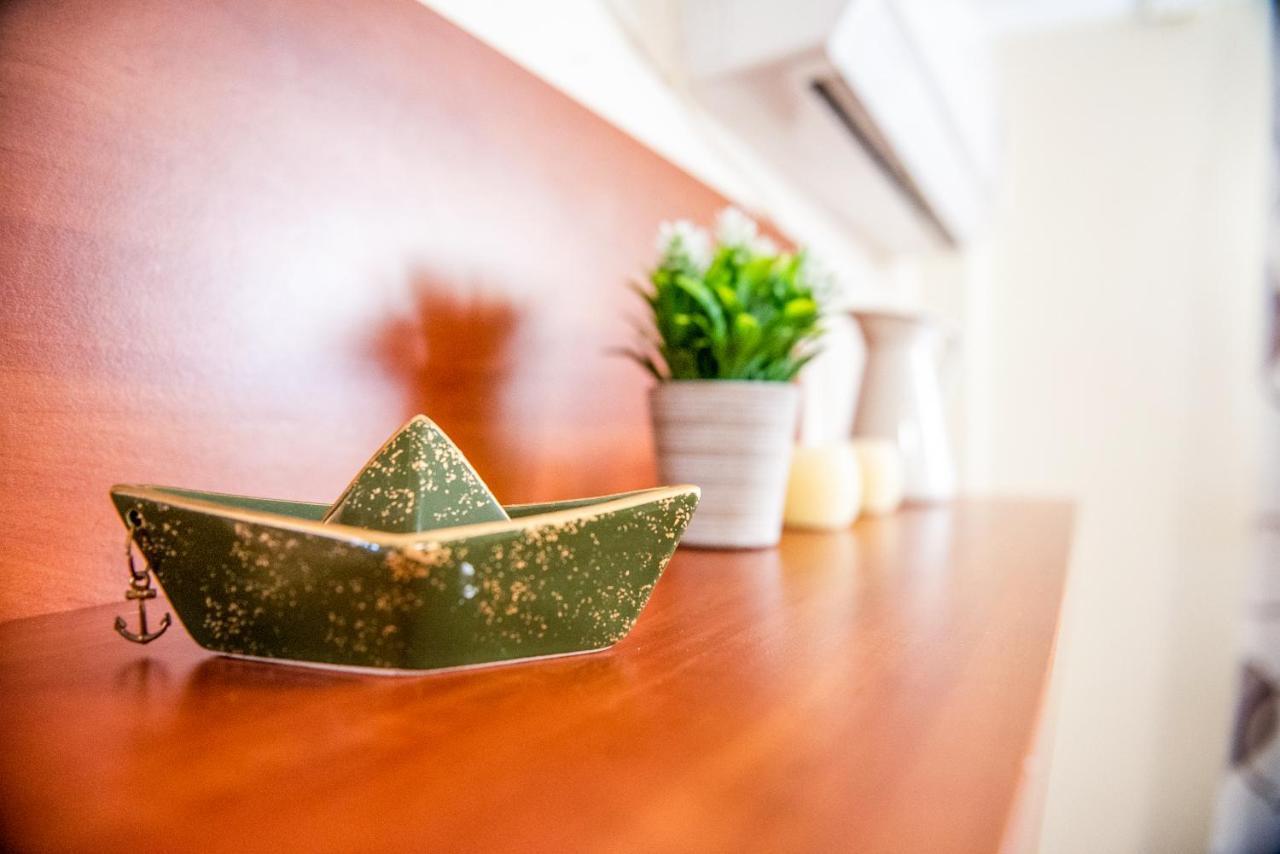 Pine Trees Apartment เปรเวซา ภายนอก รูปภาพ