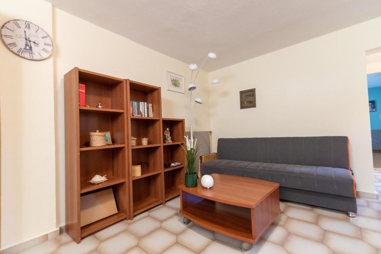 Pine Trees Apartment เปรเวซา ภายนอก รูปภาพ